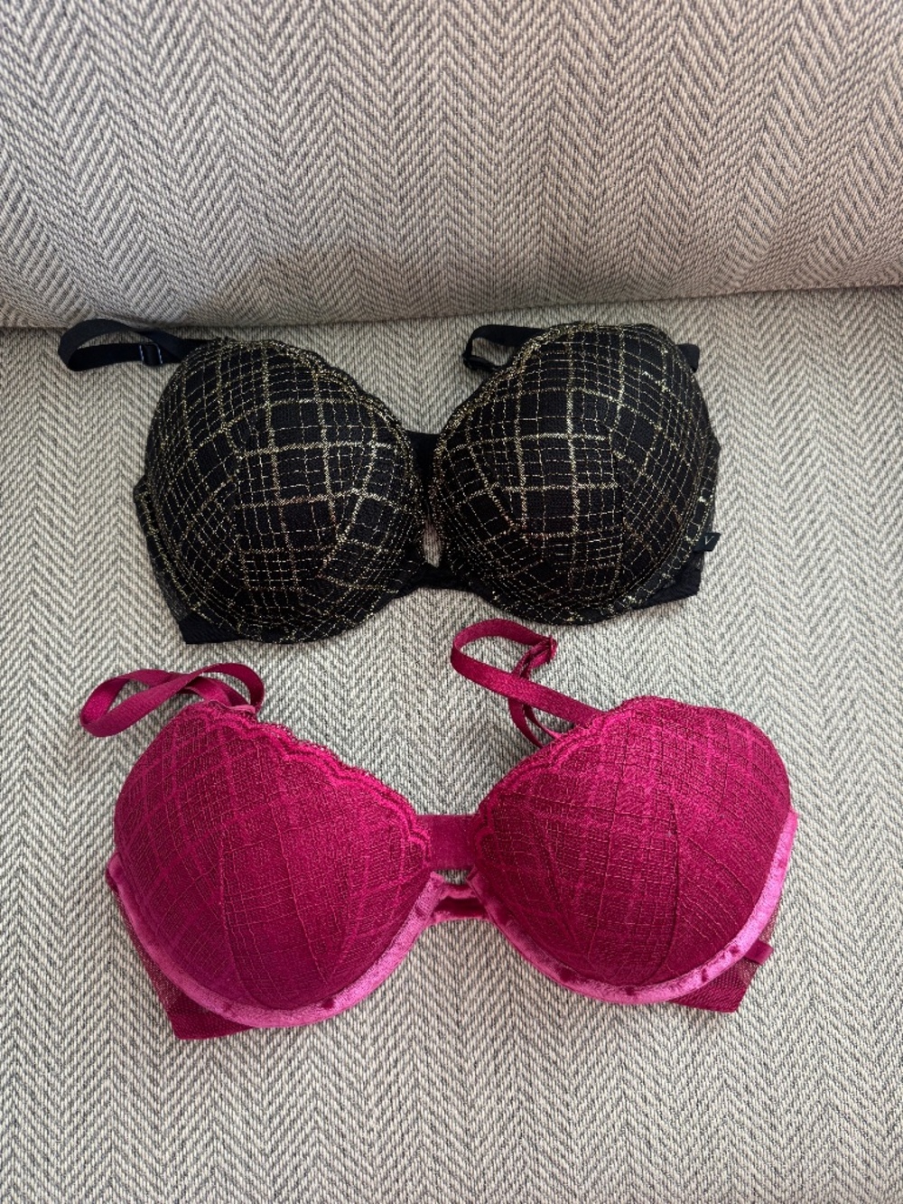 Victoria's Secret Bombshell Push Up Bra Set Black Lace Red Velvet 34D